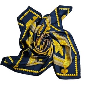 Hermes Carre 90 / 100% Silk Scarf